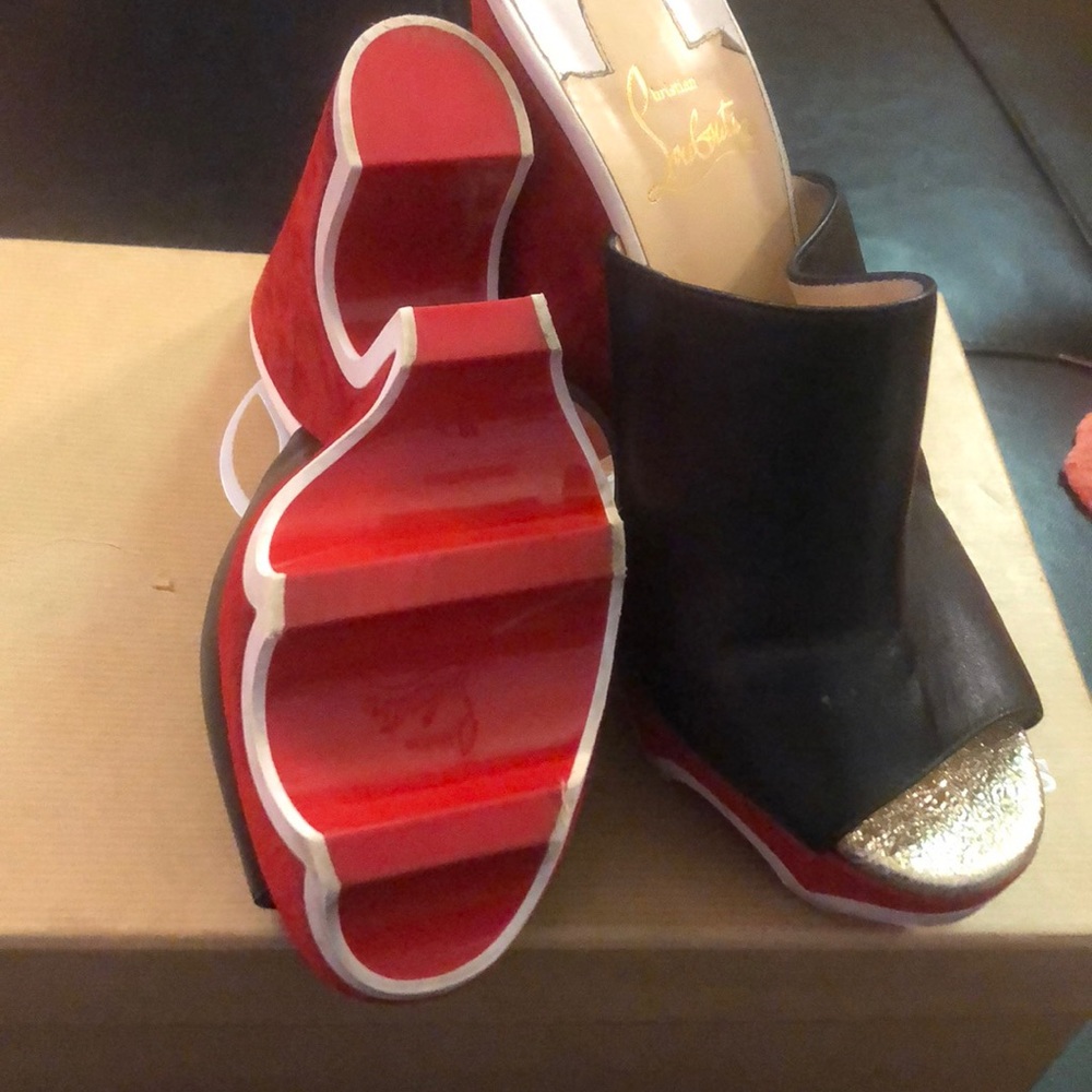 Shoe - Picture 4 of 6